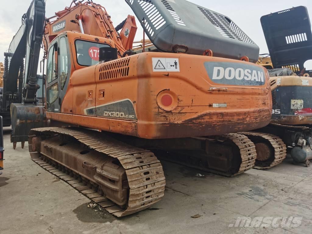 Doosan DX300LC-9C Escavatori cingolati