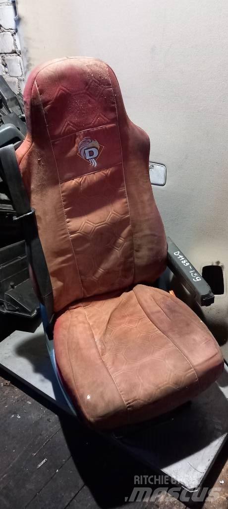 DAF XF95.    1327470 Cabine e interni