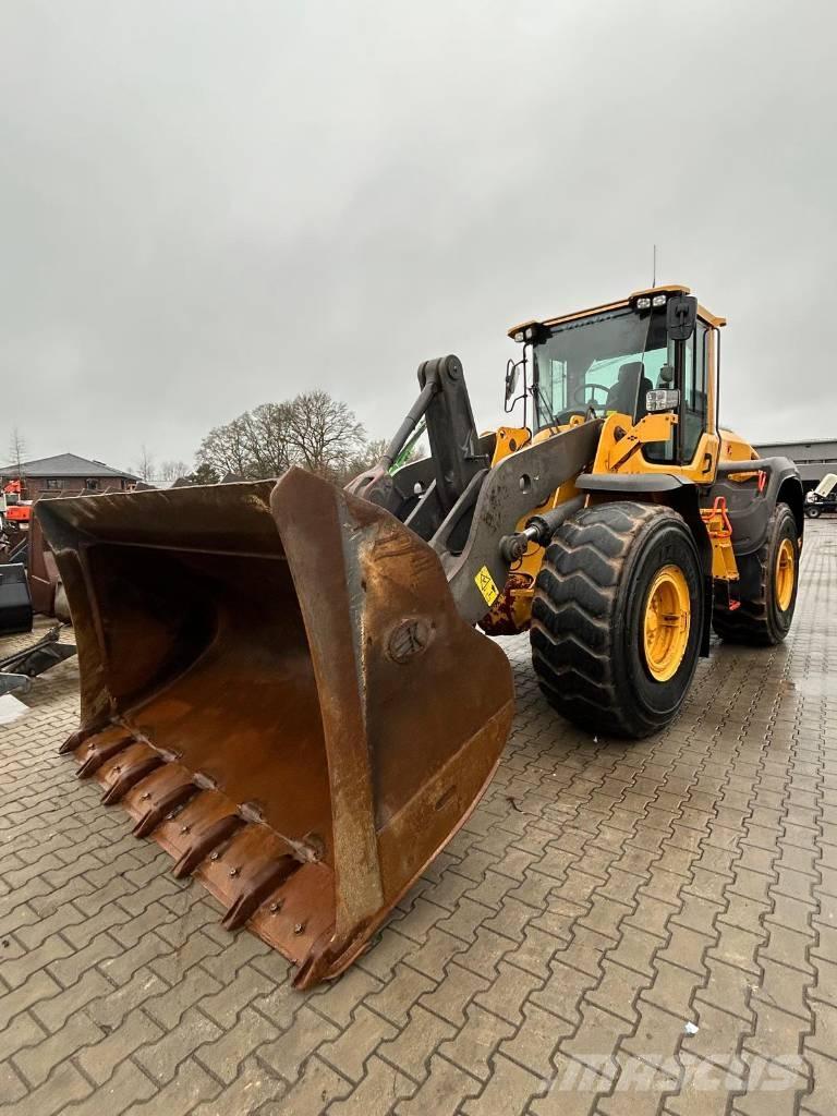 Volvo L 110 H Pale gommate