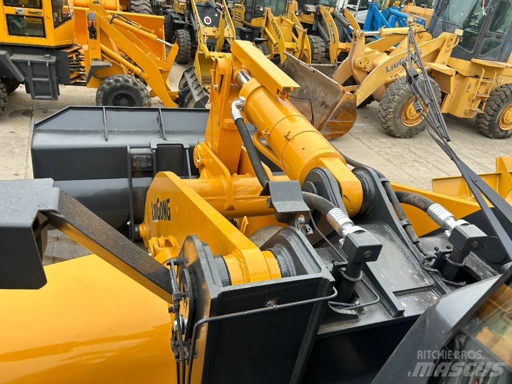 LiuGong 856H Pale gommate