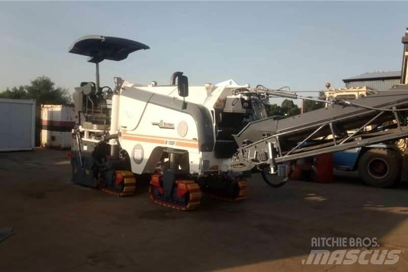 Wirtgen W100F Camion altro