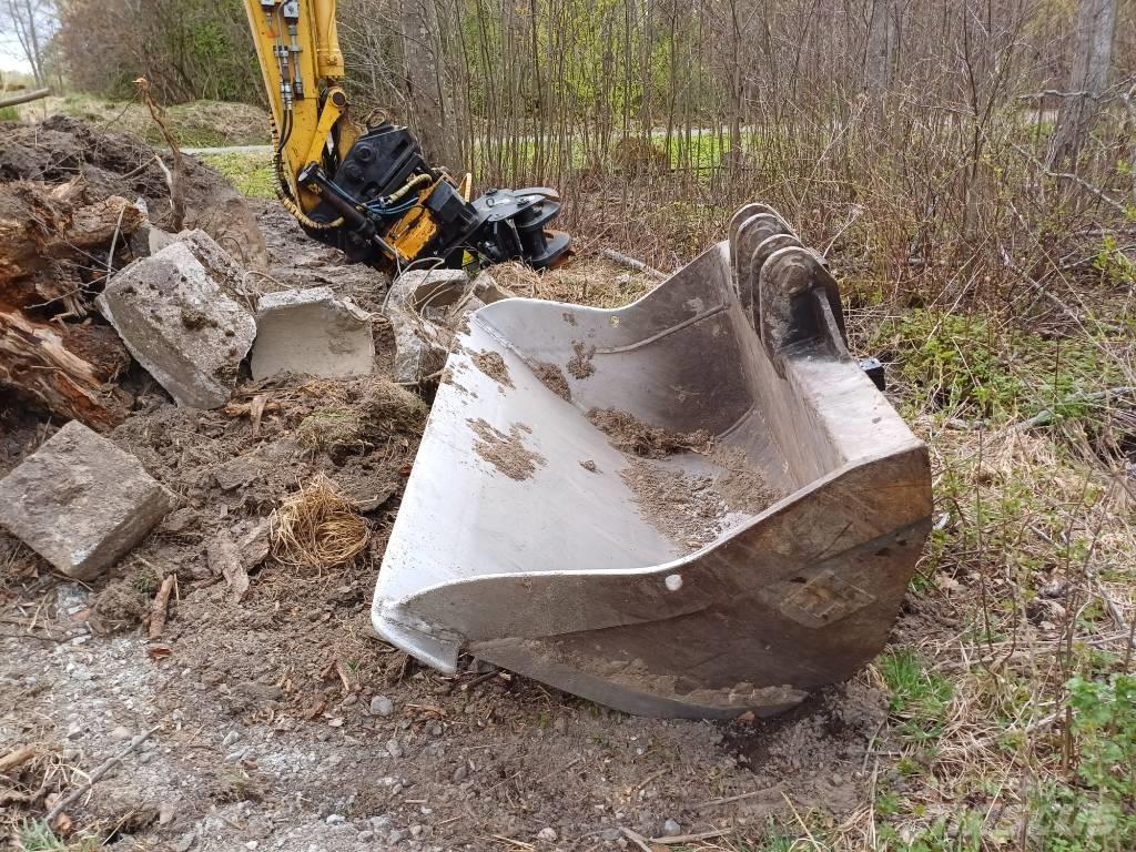 Komatsu PW 160-7E0 Escavatori gommati