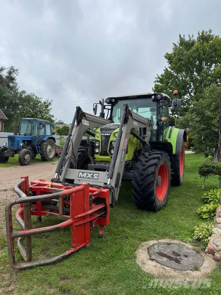 CLAAS Arion 440 Trattori