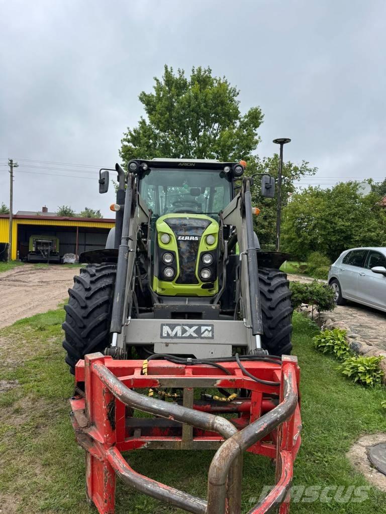 CLAAS Arion 440 Trattori