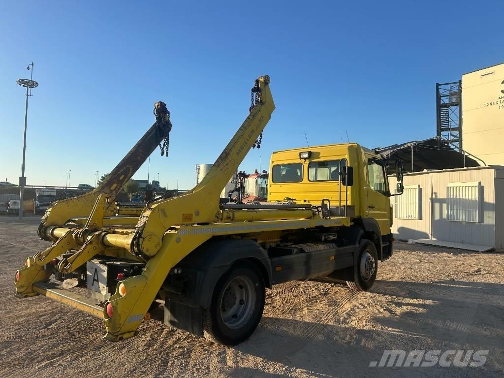 Mercedes-Benz 1530 Container per immagazzinare