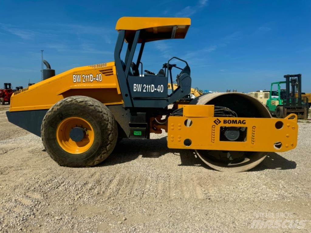 Bomag BW 211 D-40 Rulli Combinati