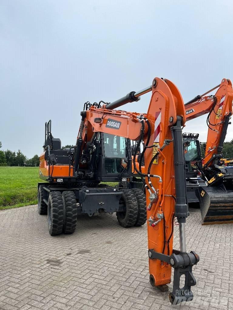 Develon DX140W-7 Escavatori gommati