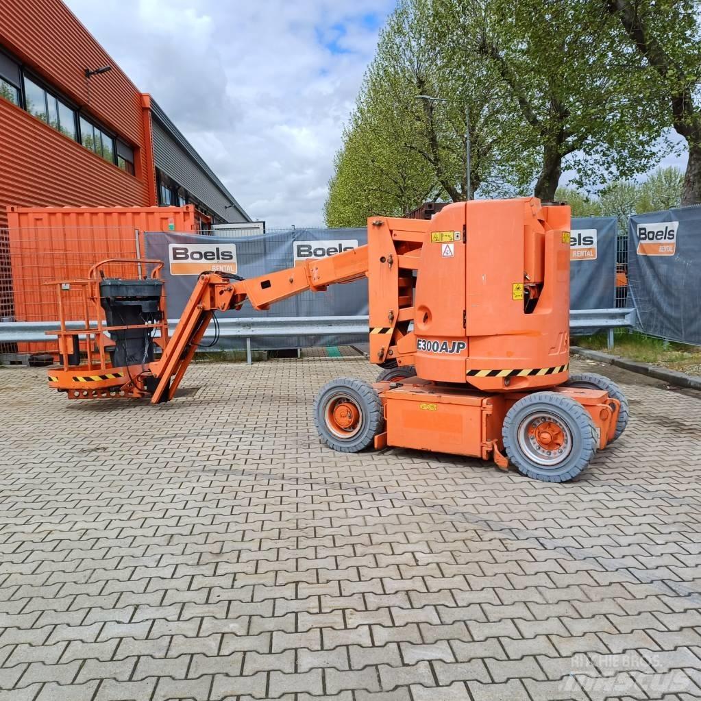 JLG E300AJP Piattaforme a braccio articolato