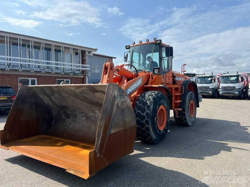 Doosan dl 300 Pale gommate