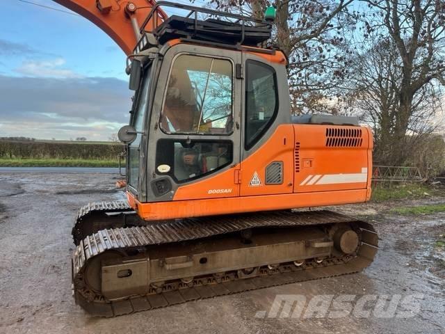 Doosan DX 140 LC Escavatori cingolati