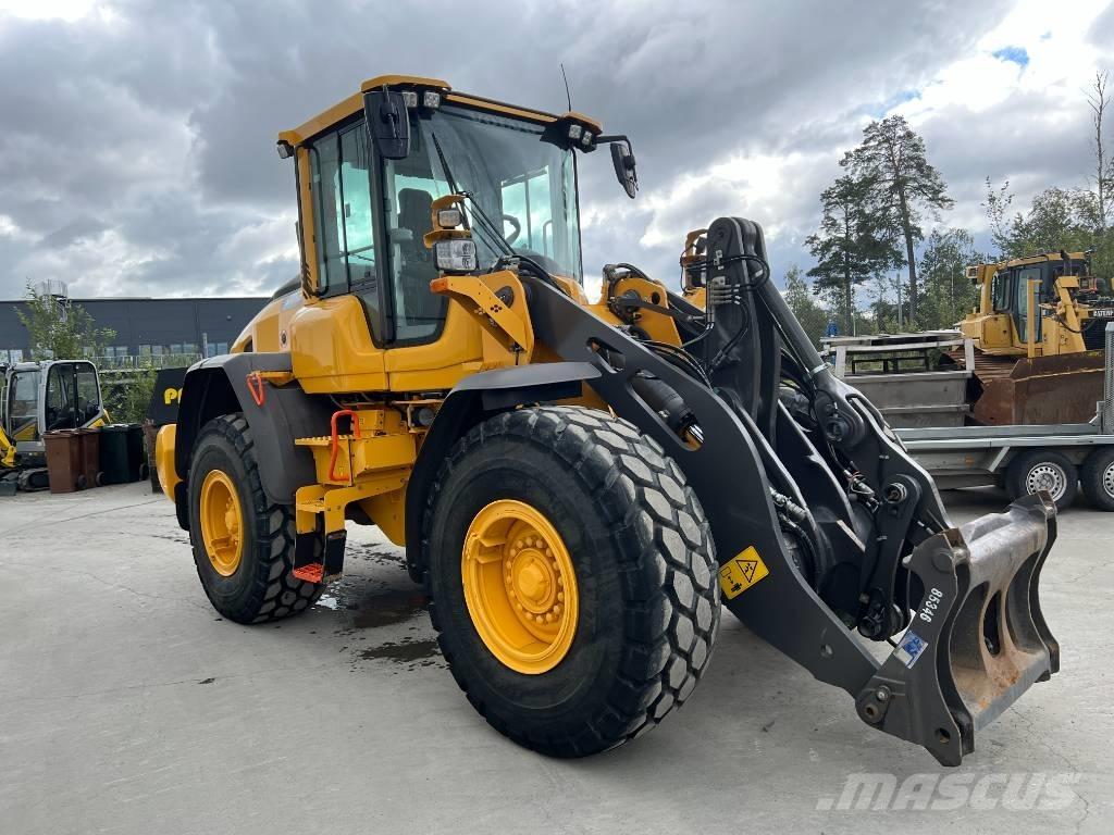 Volvo L90H 2 Pale gommate