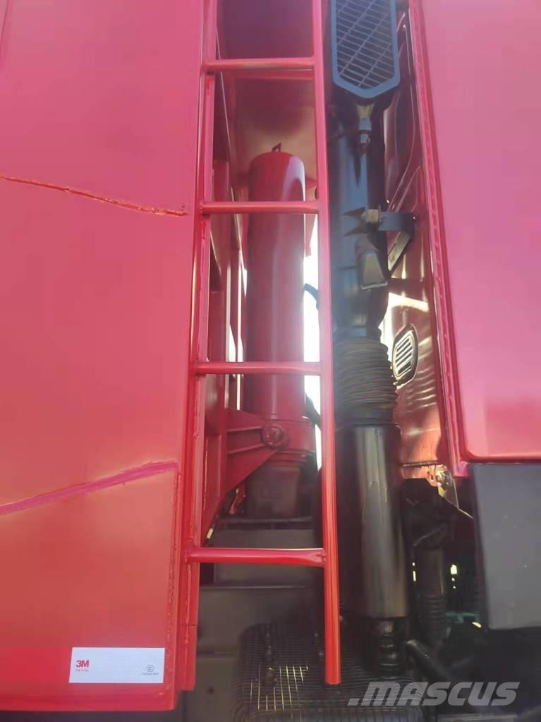 Howo 371 8x4 Camion ribaltabili