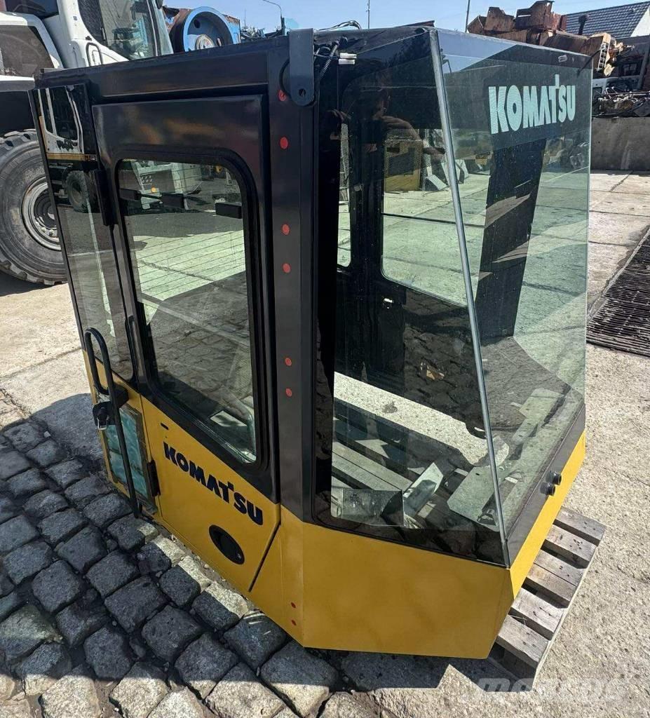 Komatsu WA 470-5 Cabine e interni