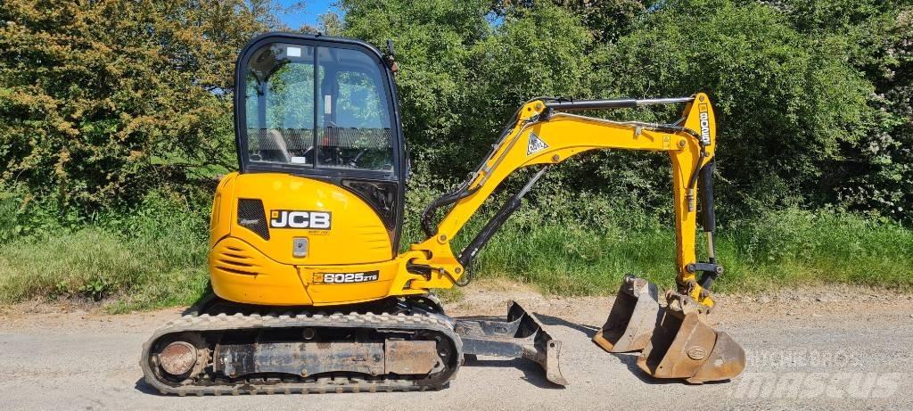 JCB 8025 Mini Digger Miniescavatori