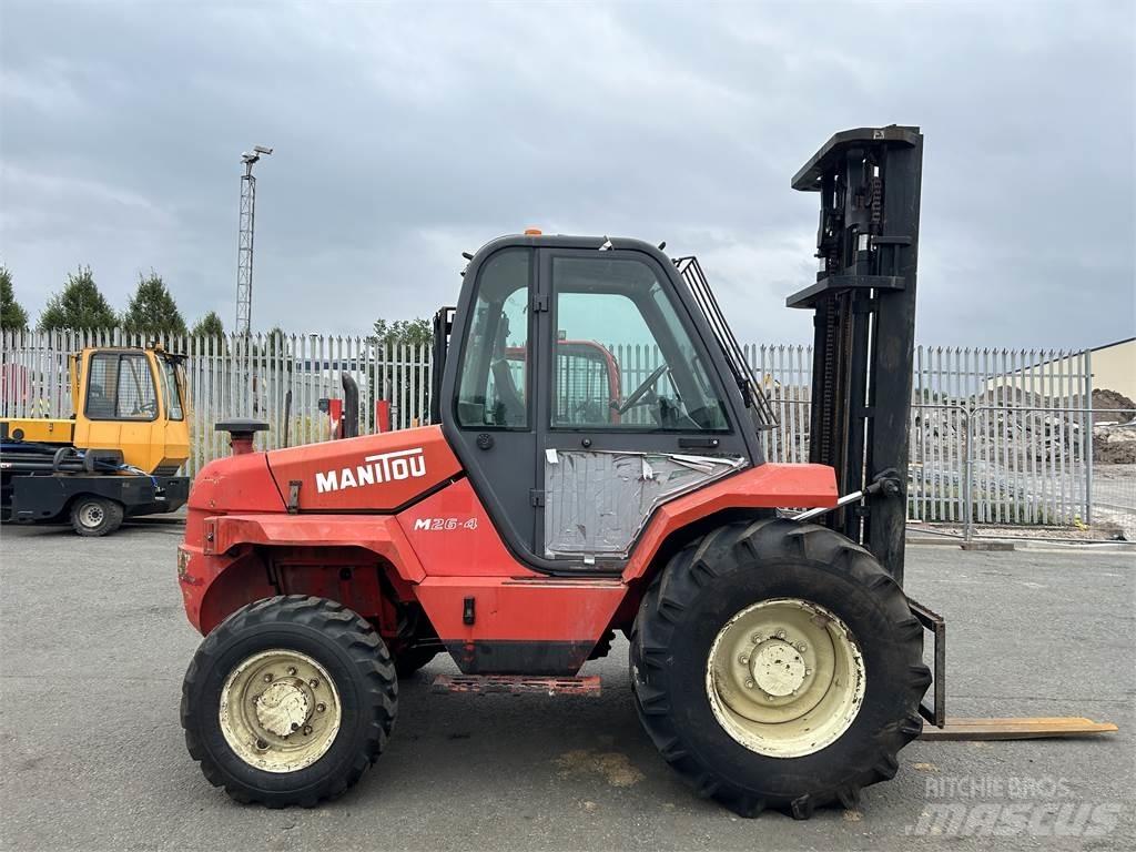 Manitou M26-4 Elevatore per esterni