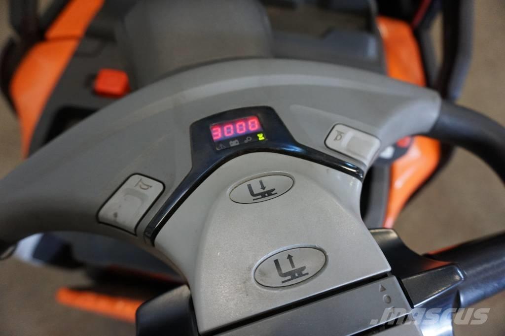 Toyota SPE200D Transpallet uomo a terra