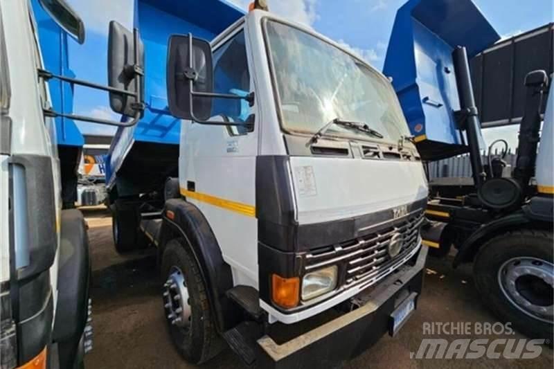 Tata LPK Camion altro