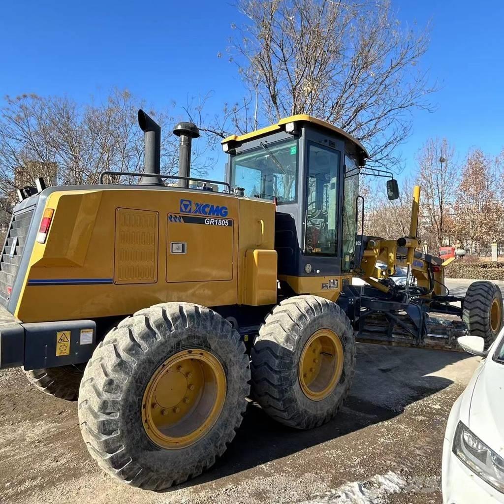 XCMG GR1805 Dozer gommati