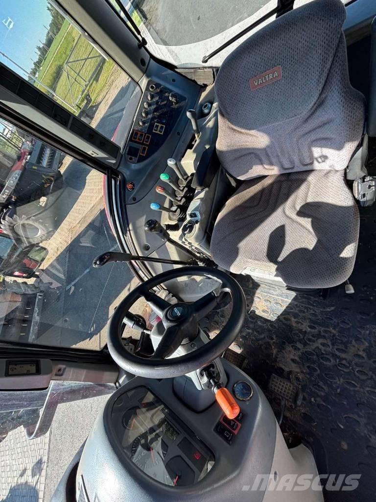 Valtra T 193 Trattori