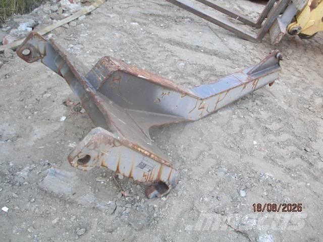 Ahlmann AS 210 E Pale gommate