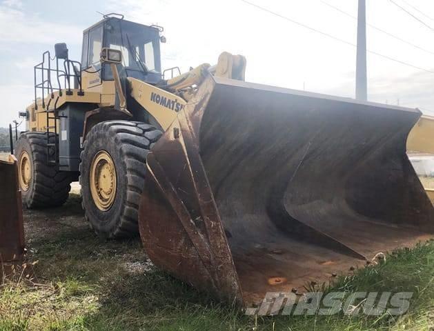 Komatsu WA 600-6 Pale gommate