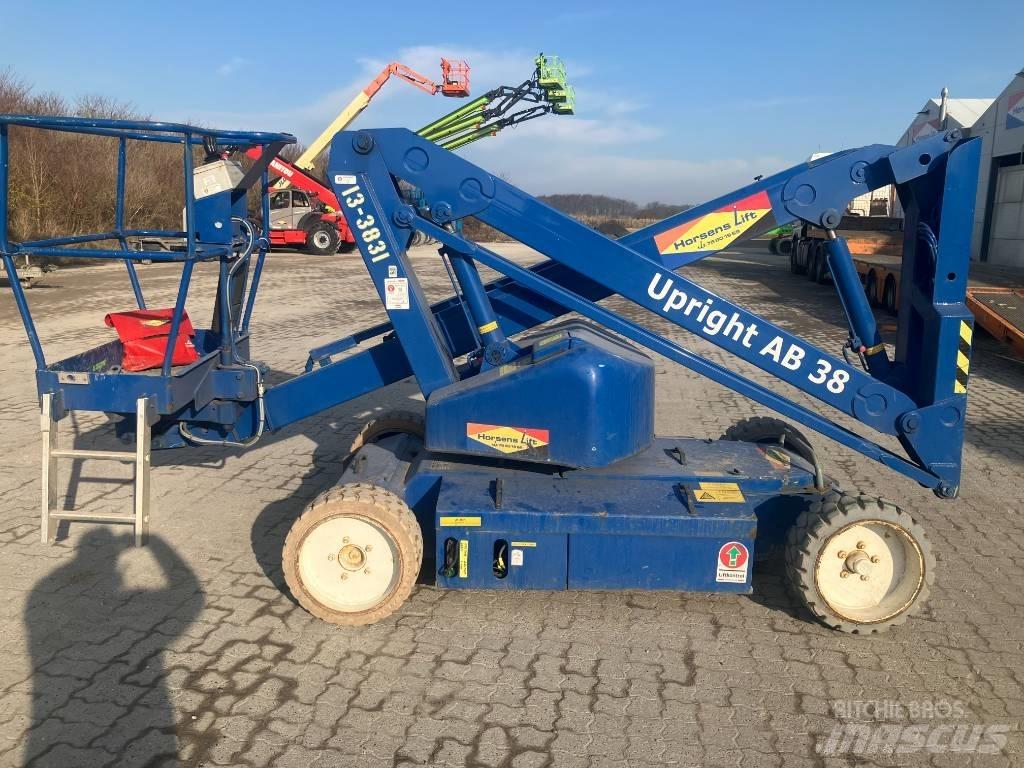 UpRight AB38N Piattaforme a braccio articolato