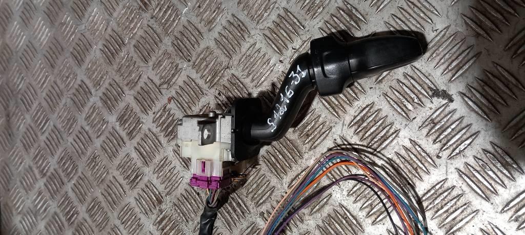 Scania R 440    1858200 Cabine e interni