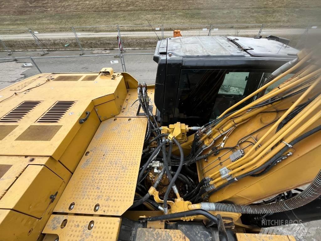 CAT 330 Escavatori cingolati