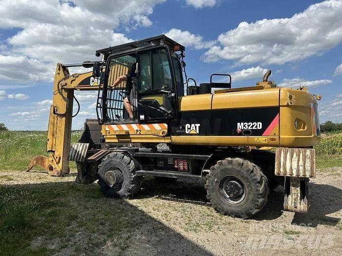 CAT M322D VAH Escavatori speciali