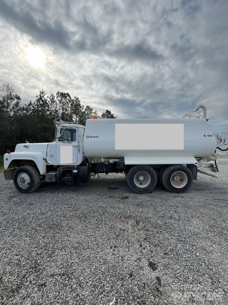 Mack RD 688 Autocisterne