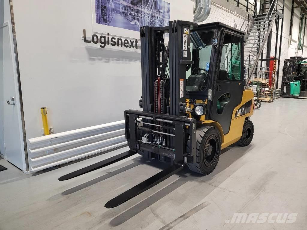 CAT DP 35 N Carrelli elevatori diesel