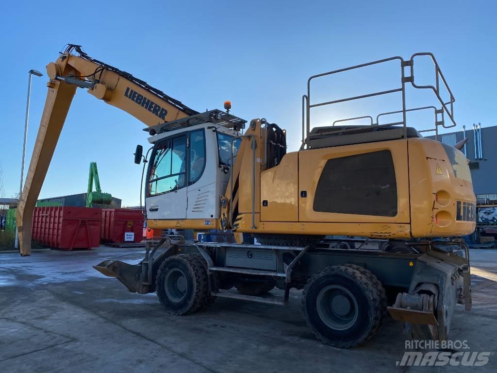 Liebherr LH40M Movimentazione rifiuti