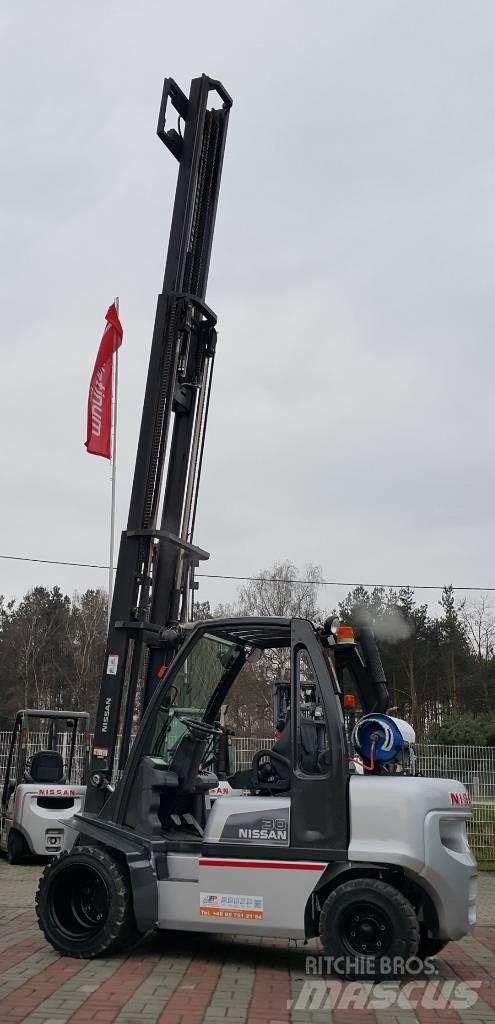 Nissan UGD02A30PQ Carrelli elevatori GPL