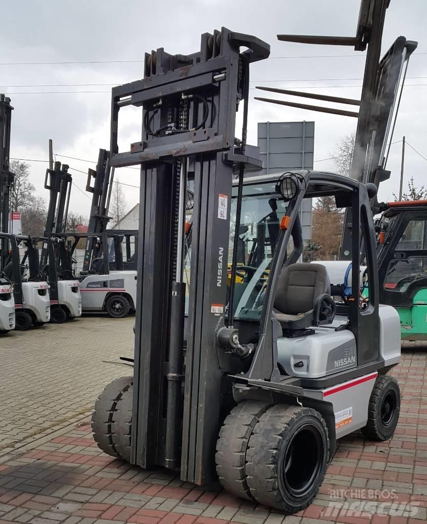 Nissan UGD02A30PQ Carrelli elevatori GPL