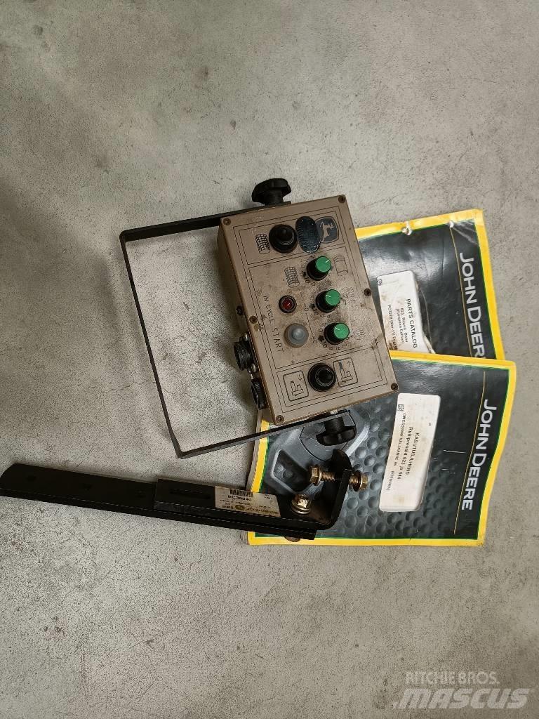 John Deere 623N Rotopresse