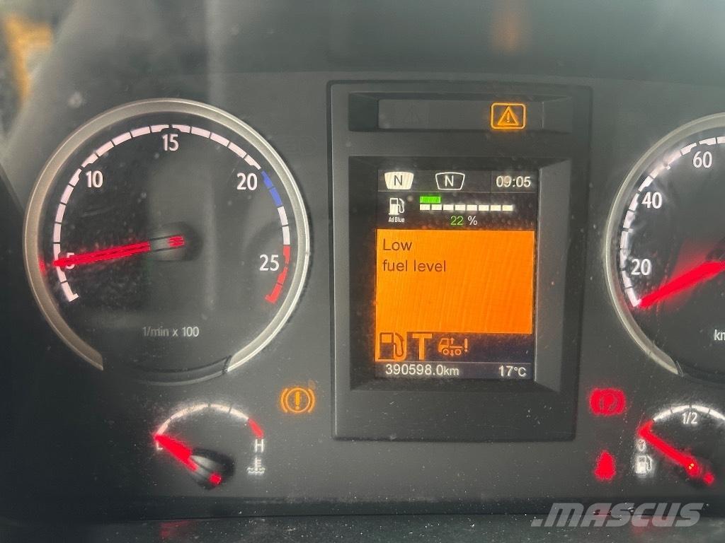 Scania P370 6x2*4 Camion con gancio di sollevamento