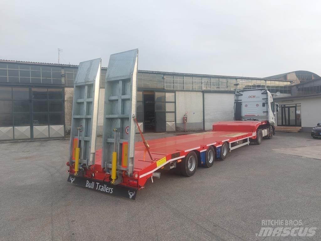 Bull Trailers Taurus Semirimorchio a pianale