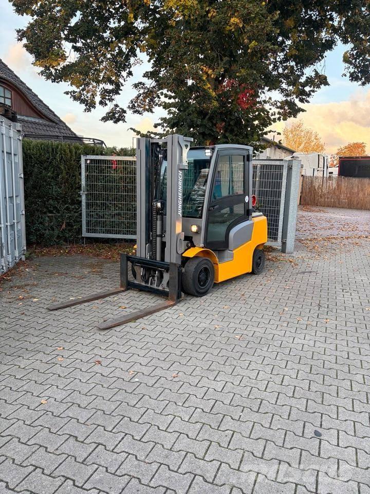 Jungheinrich TFG 425 Carrelli elevatori GPL