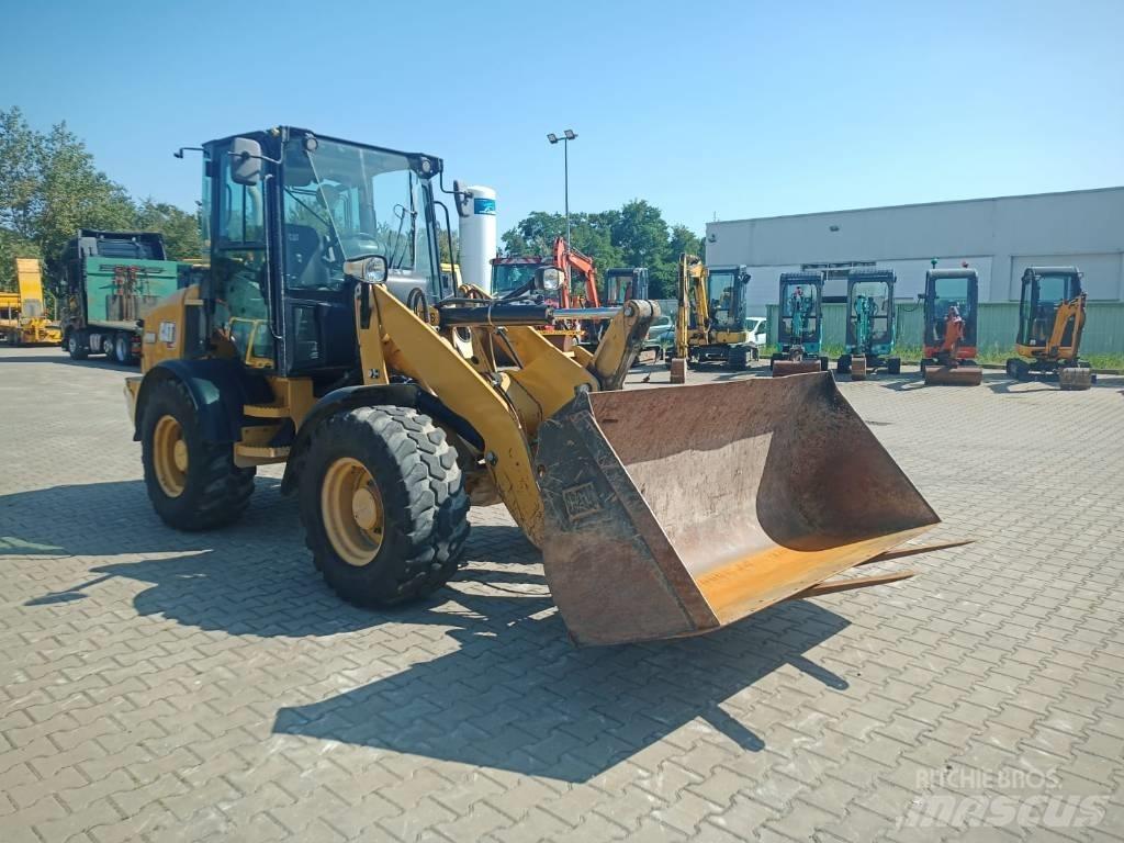CAT 908 M Pale gommate