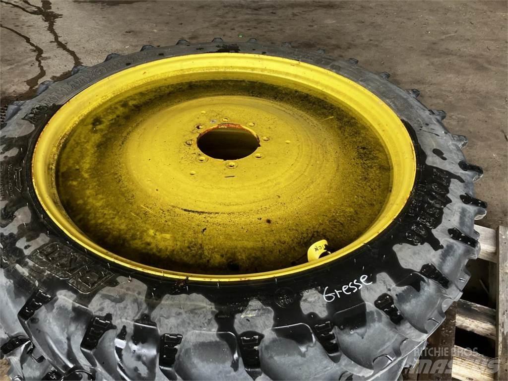 BKT 270/95R48 Pneumatici, ruote e cerchioni