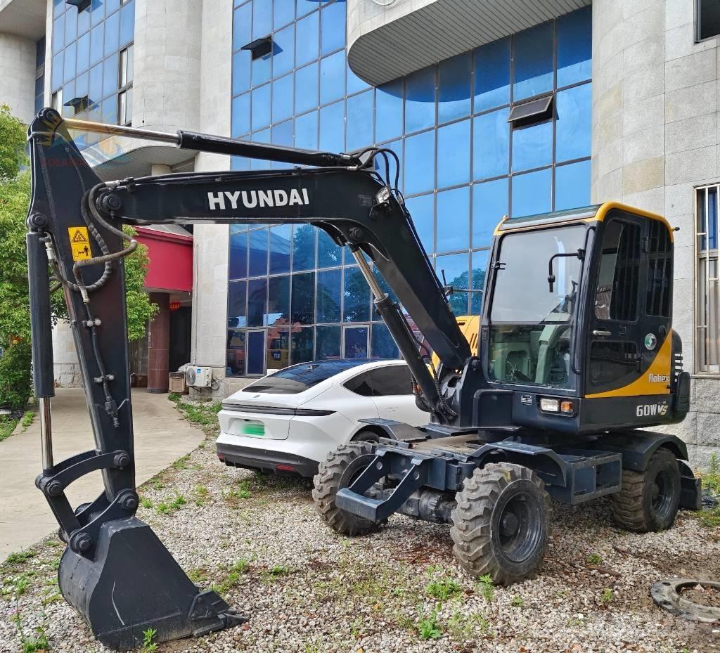 Hyundai 60 W VS Miniescavatori