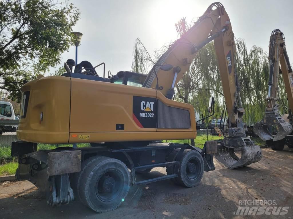 CAT mh3022 Escavatori gommati