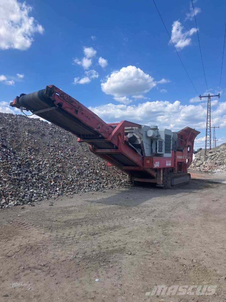 Sandvik QJ 340 Frantoi mobili
