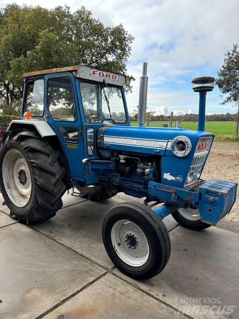 Ford 7000 Trattori