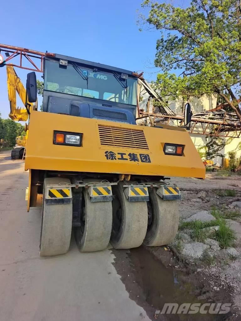 XCMG XP 263 Rulli gommati
