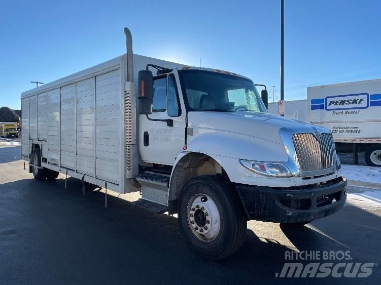 International 4300 Camion per la consegna bevande