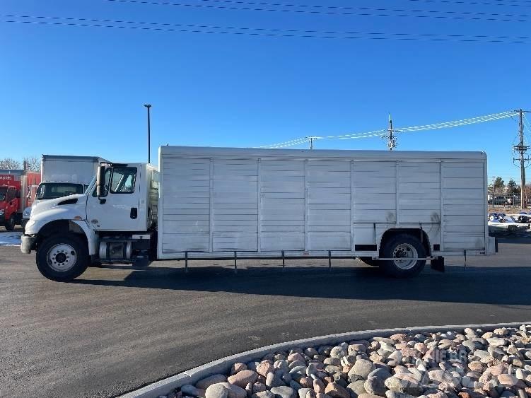 International 4300 Camion per la consegna bevande