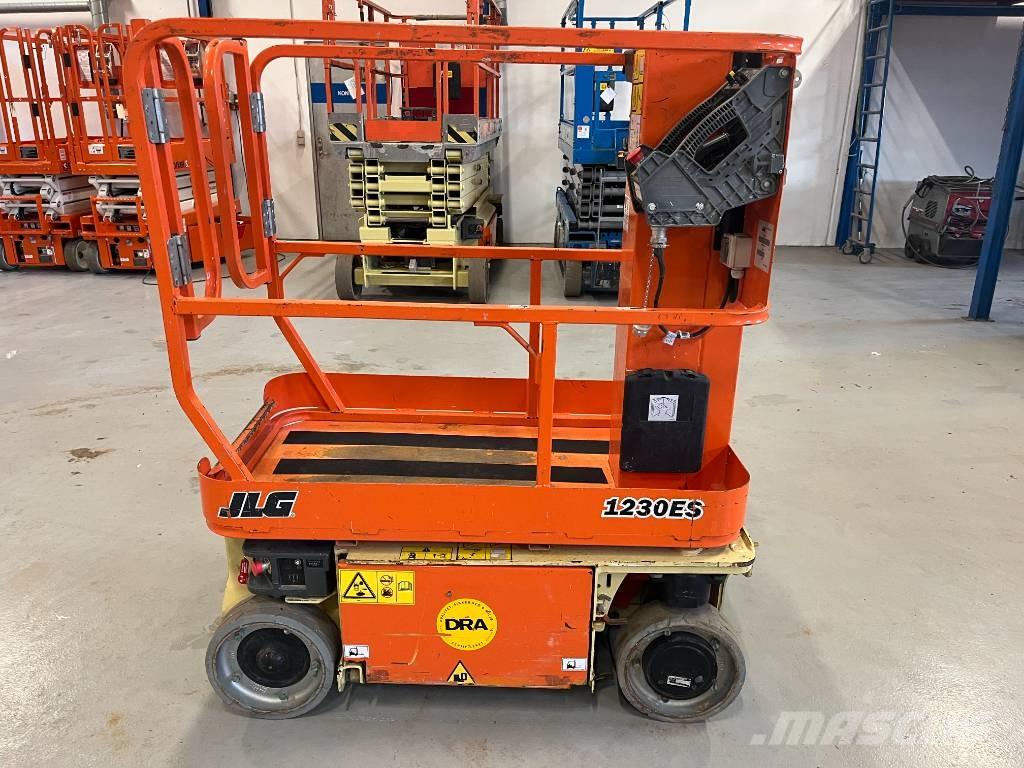 JLG 1230 ES Sollevatori verticali