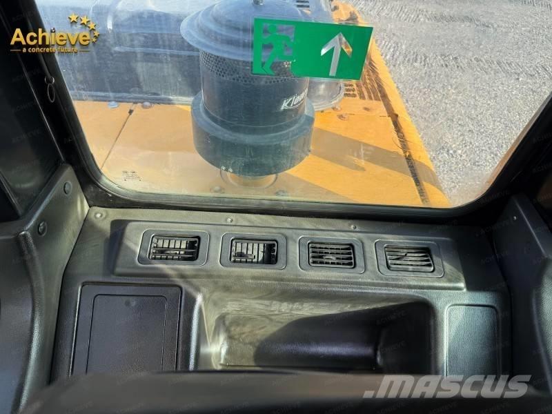 Sany SY235C Escavatori cingolati