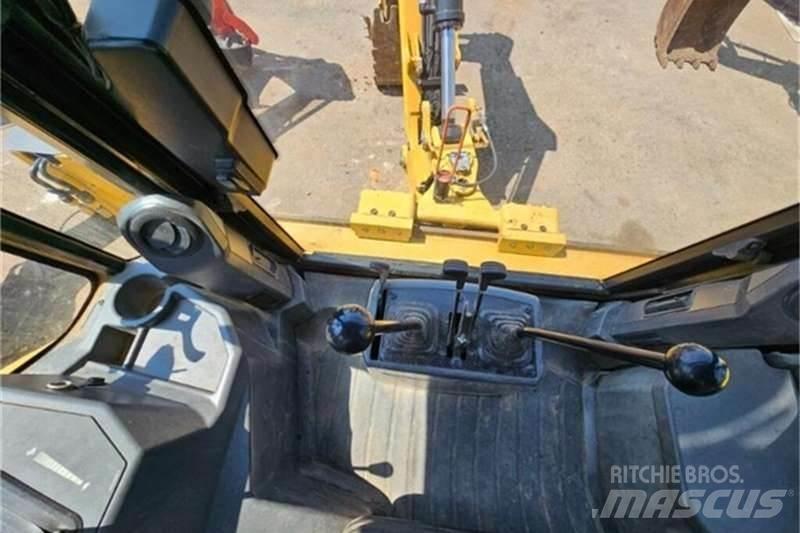 CAT 426F2 TLB Terne